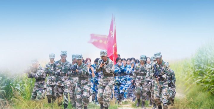 踏铿锵步伐，赴青春征途！#校外行军拉练