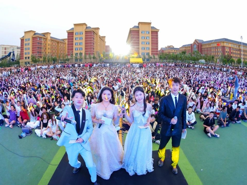 毕业季音乐节嗨翻夏夜，谁的DNA动了？