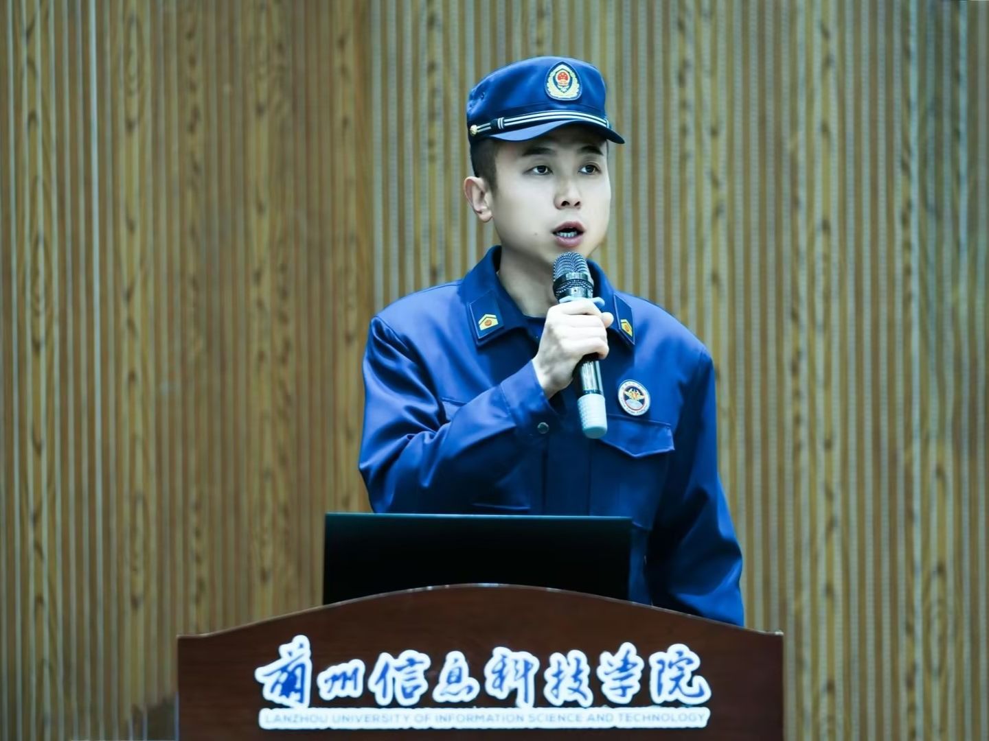 beat365官网唯一入口组织开展秋季学期消防安全知识讲座