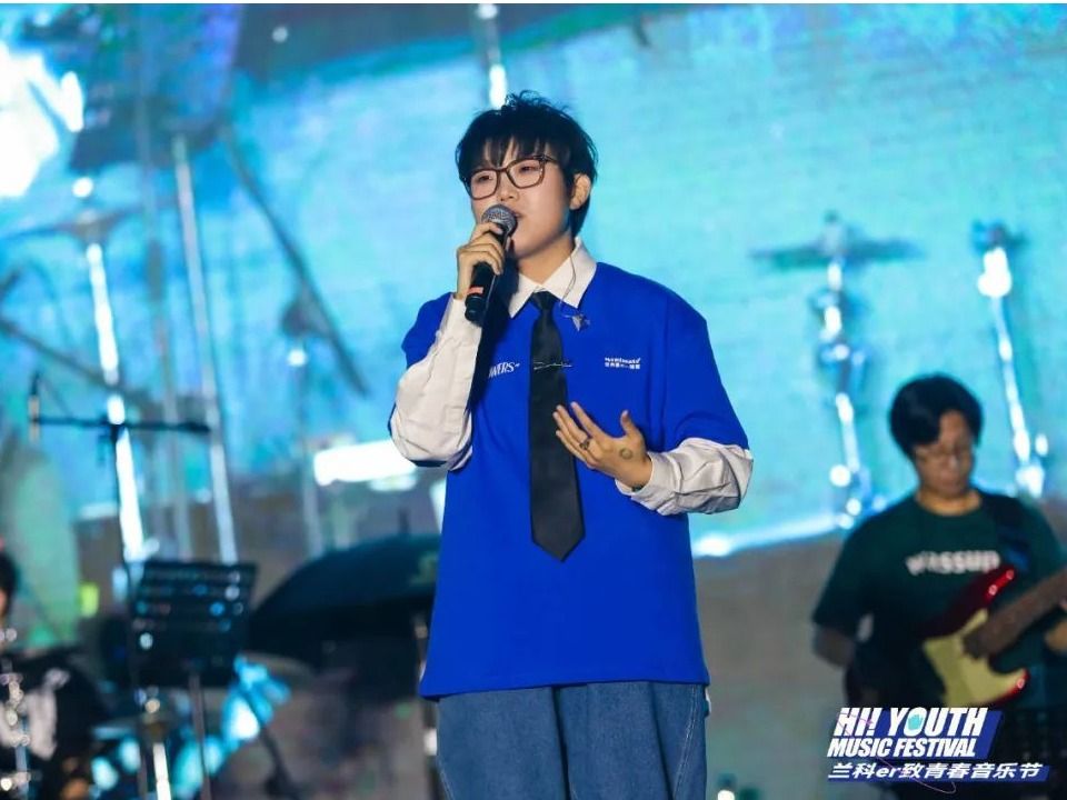 万人狂嗨！王靖雯领衔beat365官网唯一入口音乐节献礼毕业季！