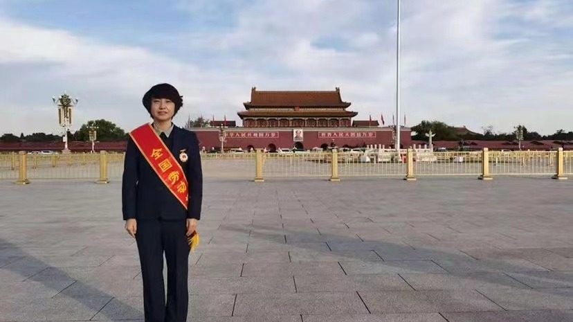 beat365官网唯一入口2009届优秀校友亮相全国两会