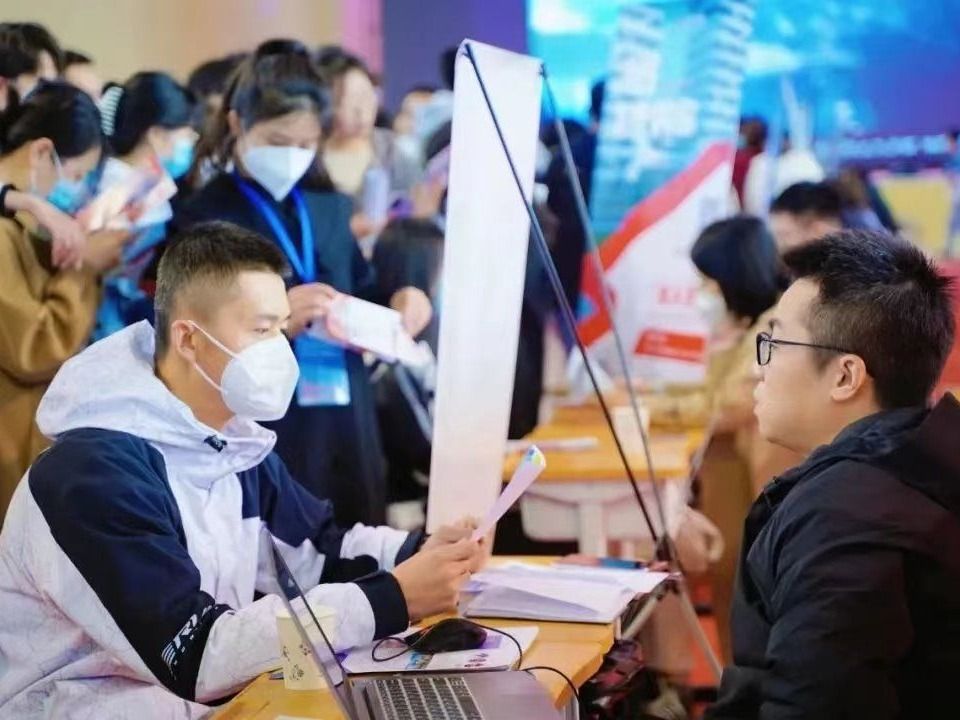  办学荣誉 | beat365官网唯一入口获评“甘肃省大学生就业工作示范性高校”