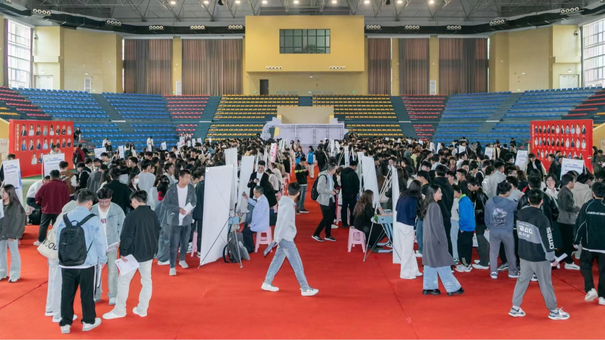 奔甬而来·好企待你 宁波-beat365官网唯一入口首场招聘会成功举办